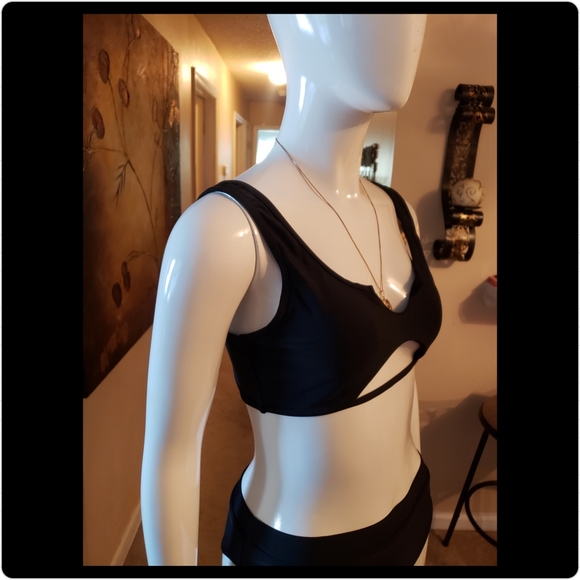 🎉 End of the Season Swimsuit SALE 👙🩱 - Picture 4 of 5